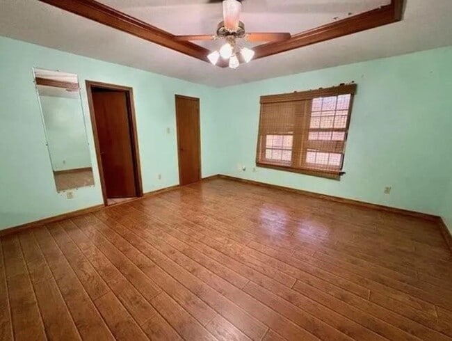Building Photo - 1218 Meadowridge Dr
