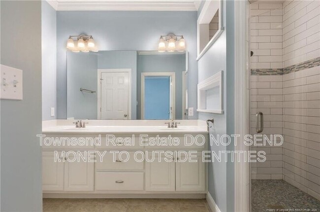Building Photo - 320 Glenburney Dr