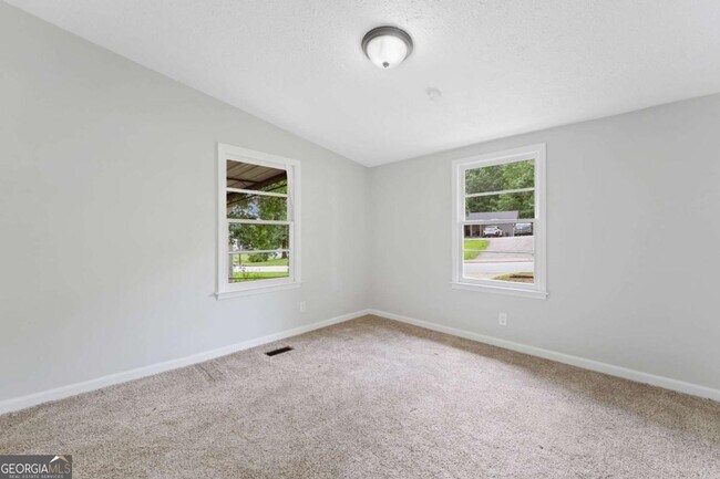 Building Photo - 119 McBee St