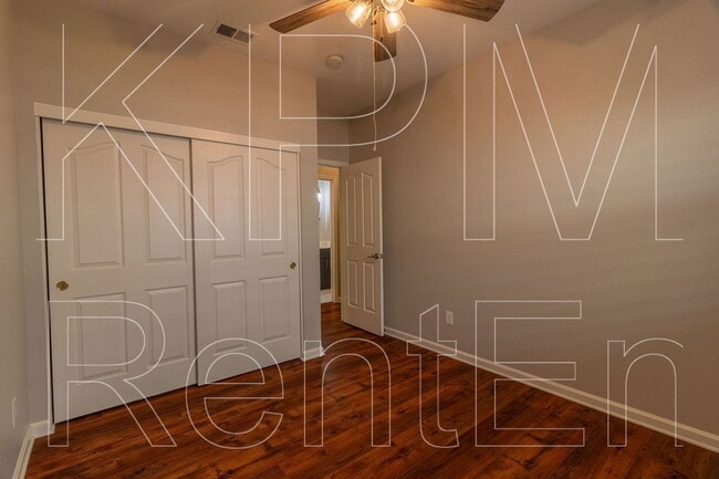 Building Photo - 10314 Creek Trail Cir