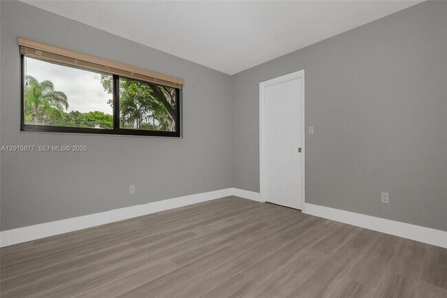 Building Photo - 12725 SW 80th Ave