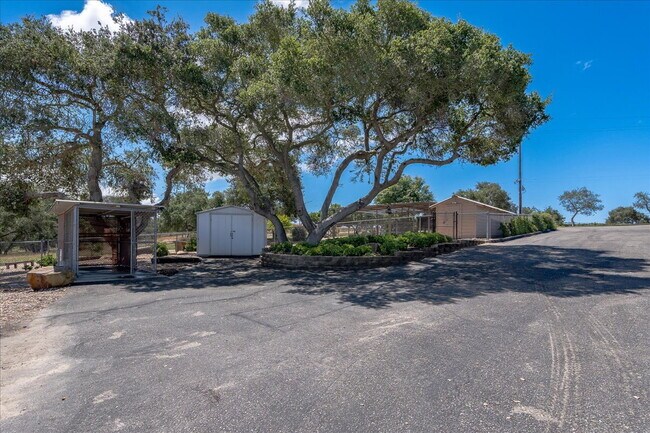 Building Photo - Private Gated Mini-Ranch • 7+ Acres • Luxury Country Living • Indoor Pool • Horses Welcome
