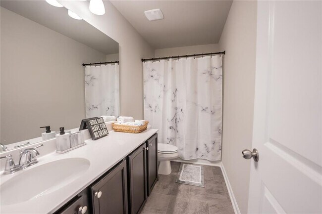 Building Photo - 454 Burgundy Terrace SE