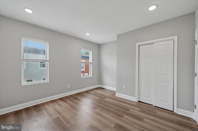 Building Photo - 447 Durfor St