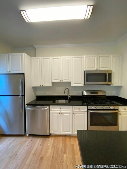 Building Photo - 65 Langdon St