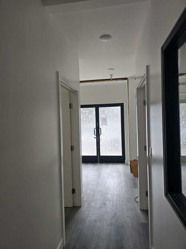 Building Photo - 1245 Crenshaw Blvd