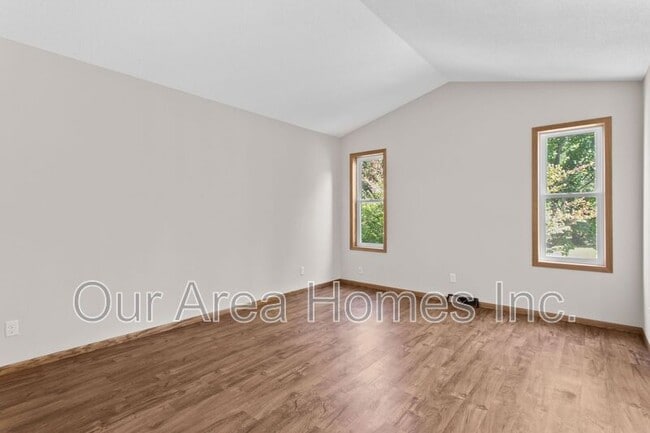 Building Photo - 16037 Oneida St NW