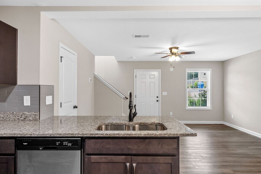 Building Photo - 428 Glenstone Springs Dr