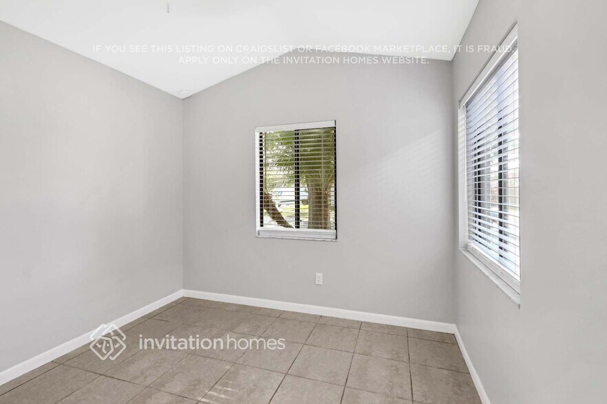 Building Photo - 11203 Shadybrook Dr