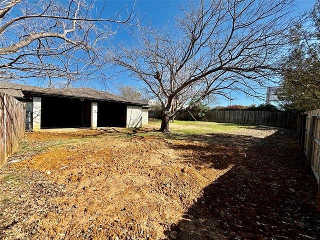 Building Photo - 800 Irwin Dr
