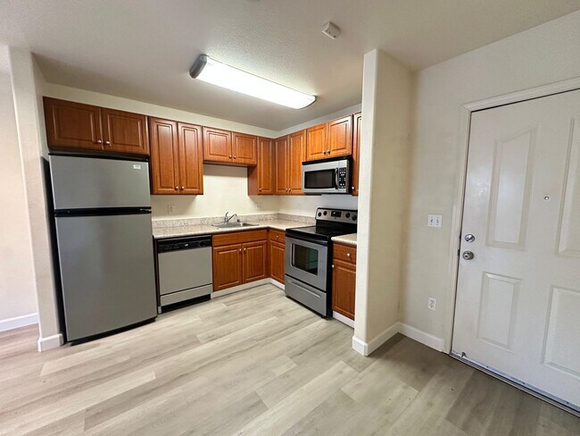 Building Photo - Modern Condo in a Gated Community Near Santana Row & Valley Fair!
