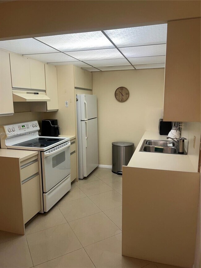 Building Photo - 3405 Bimini Ln