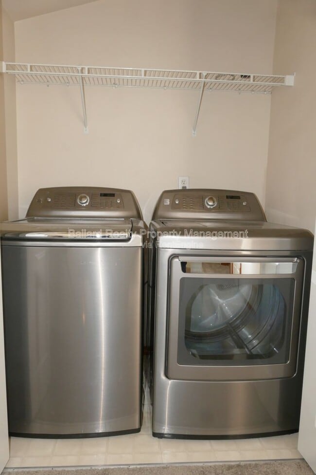 Building Photo - 810 NW 50th St