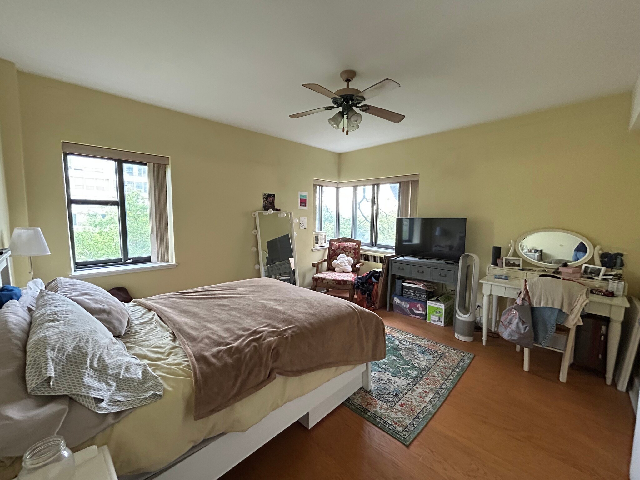 Building Photo - 5056 N Marine Dr