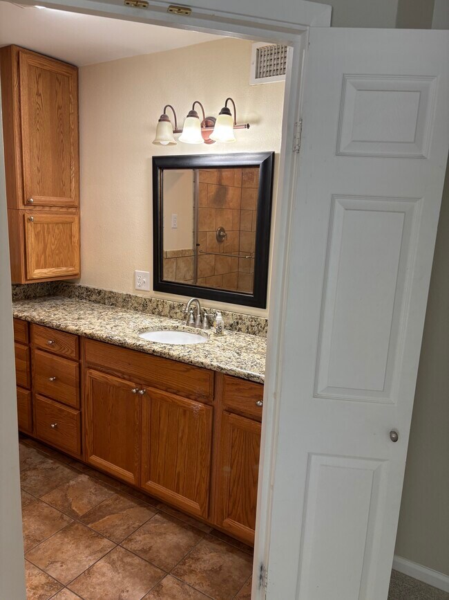 Building Photo - 4715 Ranch View Rd