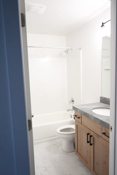 Building Photo - 1396 N 1780 E