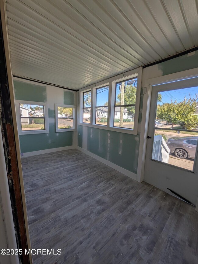 Building Photo - 53 Ramsey Ave