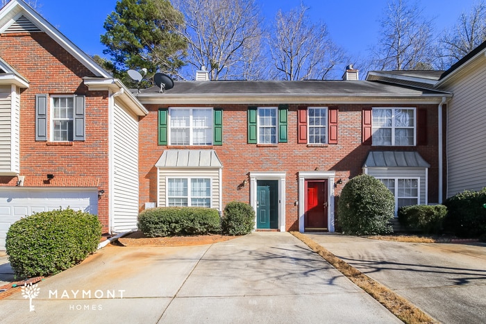 Building Photo - 2040 Manhattan Pkwy