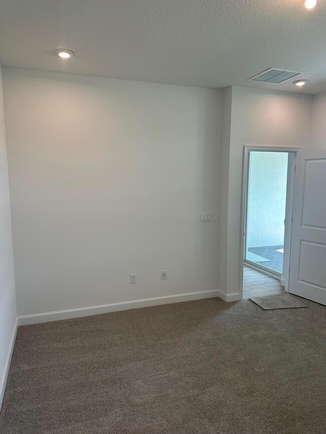 Building Photo - 12167 SW Viridian Blvd