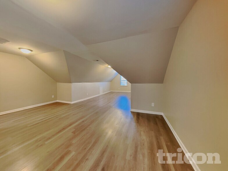 Building Photo - 633 Prickly Pear Dr