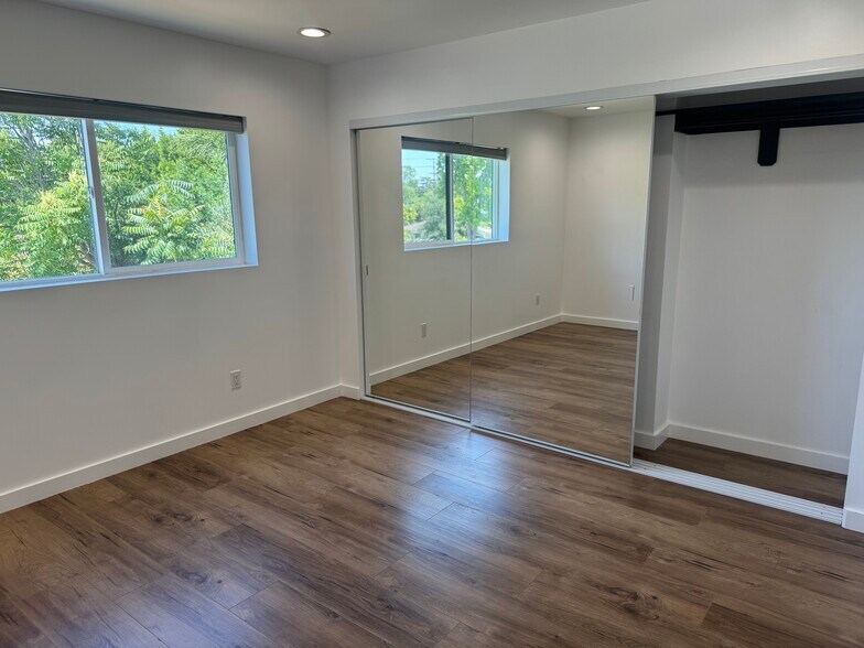 Building Photo - 5638 Woodman Ave