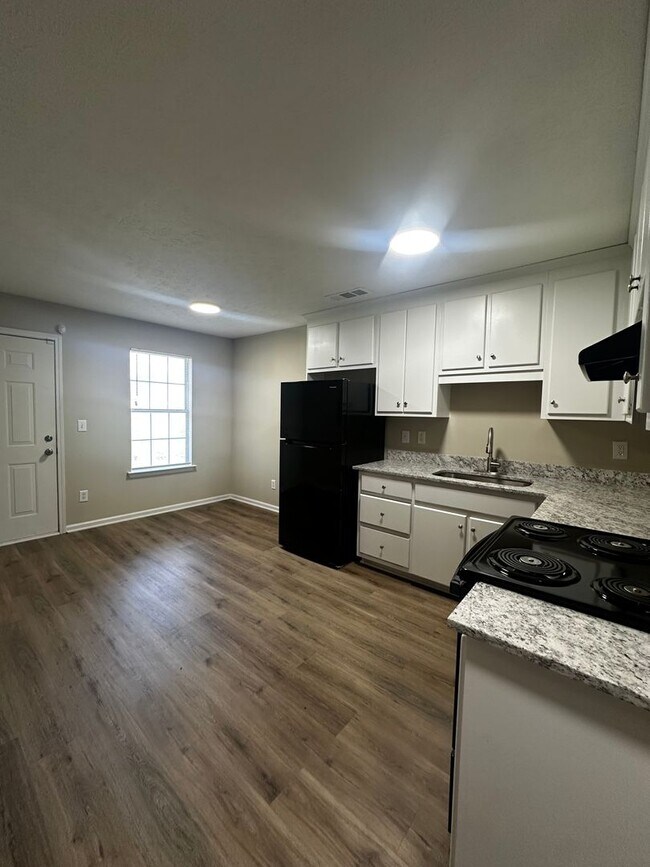 Building Photo - Multi-Family in Douglasville
