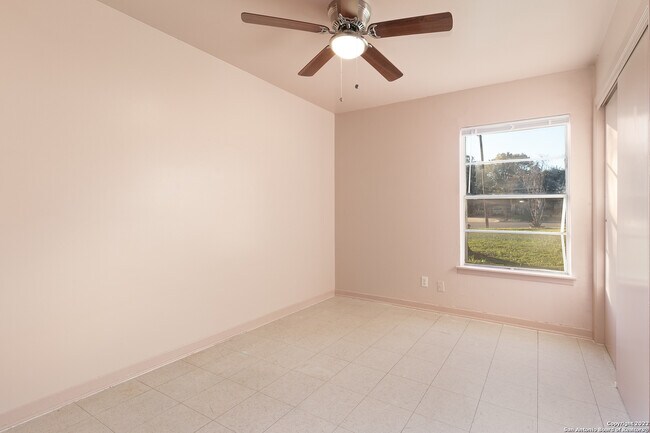 Building Photo - 1603 Peterson Ave