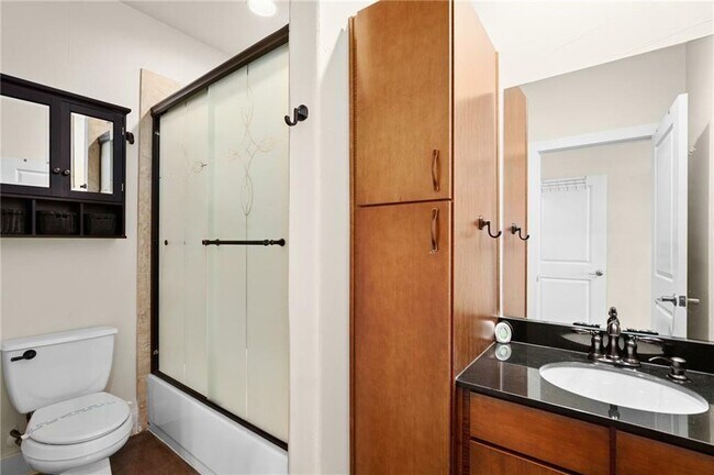 Building Photo - 1807 Poquito St