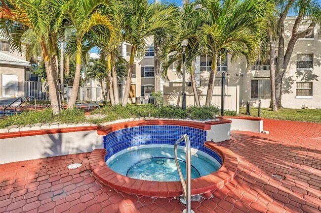 Building Photo - 2890 N Oakland Forest Dr