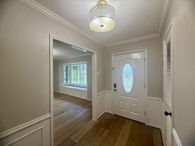 Building Photo - 5019 Oak Forest Dr