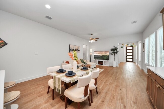 Building Photo - 27210 Butterfly Mint Ln