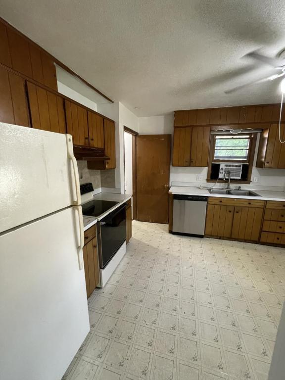 Building Photo - 4619 Aurora Ave