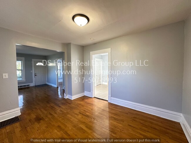 Building Photo - The Perfect 4-bedroom, 2-bathroom house lo...