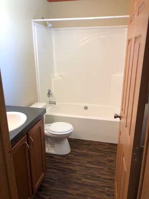 Building Photo - 204 E 10th Ave