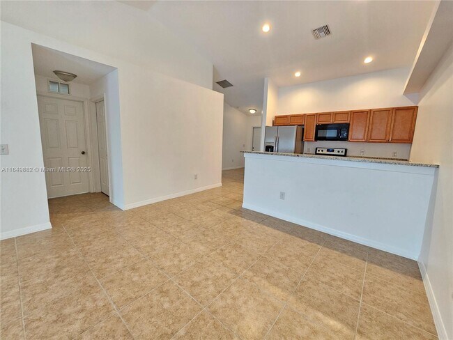 Building Photo - 3820 SW 16th Pl