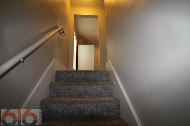 Building Photo - 819 Douglas St NW