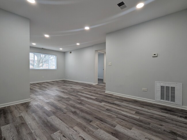 Building Photo - 224 E Rimini Ct