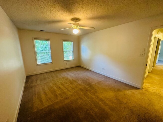 Building Photo - 4919 Sarah Hall Ln