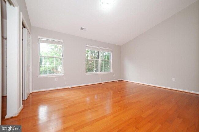 Building Photo - 14724 Stream Pond Dr