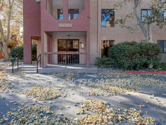 Building Photo - 1000 Beck St