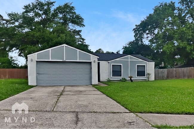 Building Photo - 2403 Summer Spring Dr