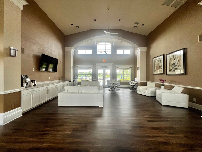 Building Photo - 7618 Pissarro Dr