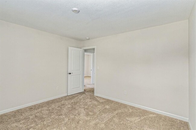 Building Photo - 489 Samara Ct