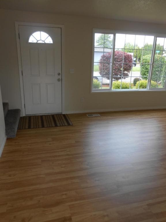 Building Photo - 386 30th Ave SE