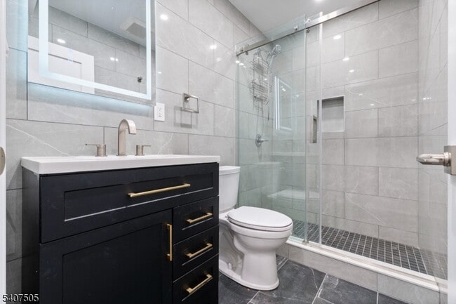 Building Photo - 80 E Emerson Ave