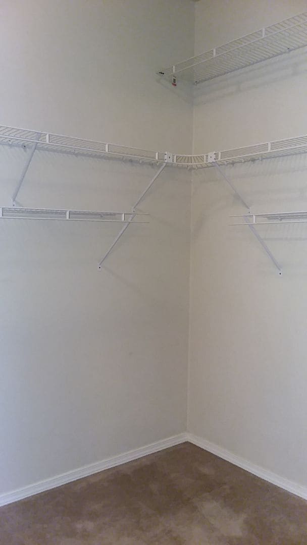 Building Photo - Beautiful Bethel-Danebo Home