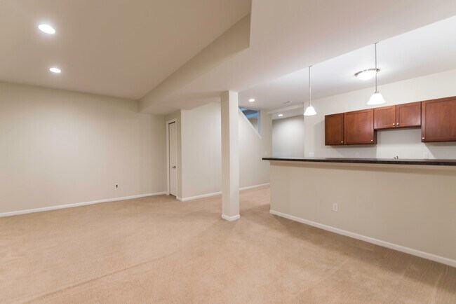 Building Photo - 2962 Hunley Dr