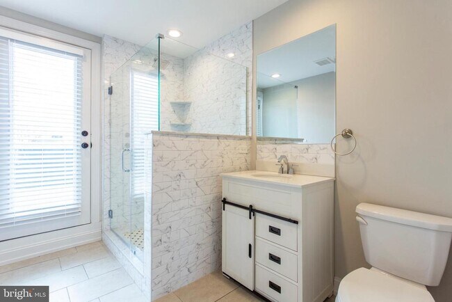 Building Photo - 2052 Gerritt St