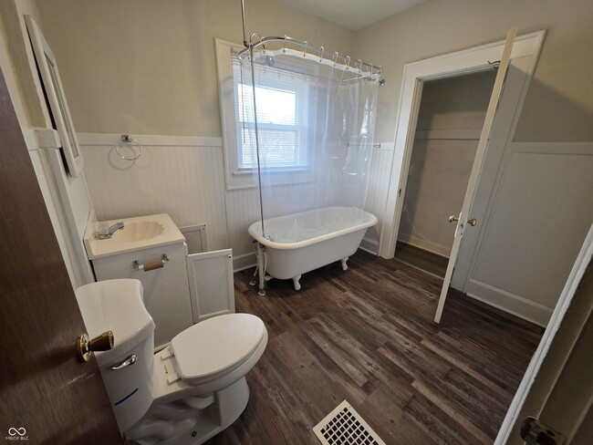 Building Photo - 128 S Butler Ave