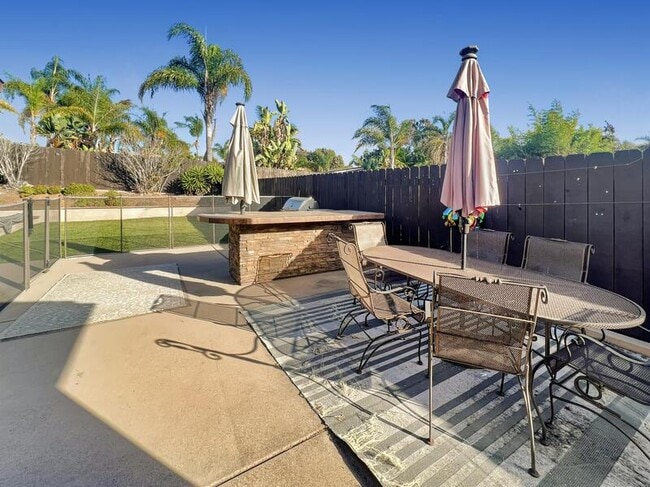 Building Photo - 12942 Francine Terrace